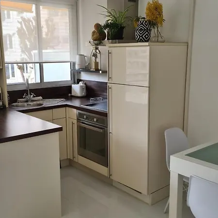 1 Mn Croisette Près Martinez *