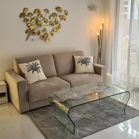 1 Mn Croisette Près Martinez *